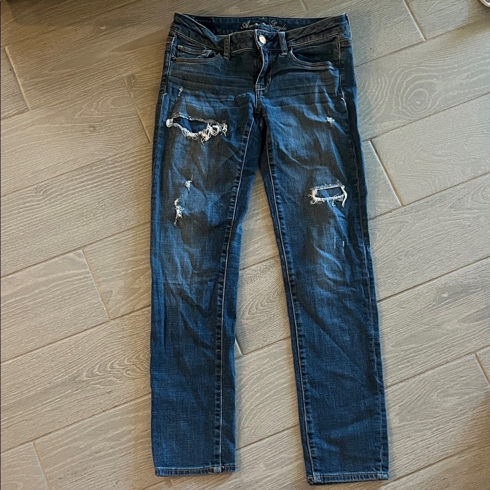 American Eagle Distressed Blue Jeans